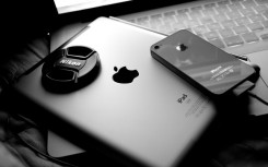 152115__apple-nikon-ipad-2-iphone-4-iphone-4s-macbook-pro-laptop-phone-a-tablet-the-display_p