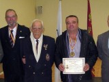 Miembros del Club de Tiro de Jumilla reciben los reconocimientos por su títulos en el pasado año