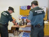 La Guardia Civil interviene más de 2.300 productos falsificados en Jumilla
