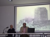 El Museo Arqueológico de Murcia expone cinco piezas del Castillo de Jumilla durante este mes