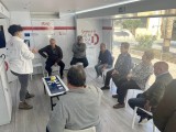 “El Autobús de la ‘Generación D’ de RTVE Llega a Jumilla para reducir la brecha digital en personas mayores”