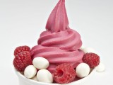 ¡¡ YoYó se viste de #TotalPink en su nueva versión de Frozen Yogurt de Fresa!!