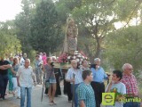 La Abuelica Santa Ana procesiona por el monte que lleva su nombre