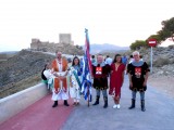 Las banderas ya ondean en el Castillo anunciando las Fiestas de Moros y Cristianos 2014