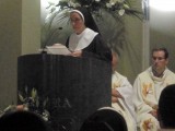 La Orden Franciscana Seglar asiste a la Profesión Temporal de una clarisa en Hellín