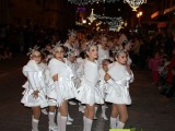 Papá Noel llegó a Jumilla acompañado por varios colectivos y ante la atenta mirada de cientos de niños