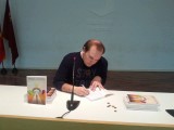 Juan José Lajara da a conocer su libro “Sendas a Nutopía” en la Biblioteca Regional