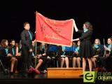 La Asociación Musical Julián Santos presenta la bandera de la banda juvenil y a los nuevos músicos de la titular