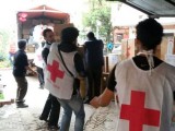 Cruz Roja señala que ya son más de 5.000 fallecidos y 8.000 heridos tras el terremoto de Nepal