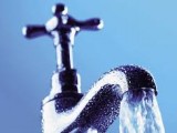 Podemos ha registrado en el Ayuntamiento una reformulación para controlar los precios y asegurar el suministro de agua a todos los ciudadanos independientemente de su situación económica