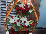 Los jumillanos depositan miles de flores a la imagen del Cristo Amarrado a la Columna