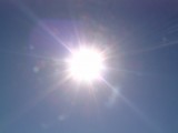 Sanidad recomienda proteger los ojos para prevenir afecciones causadas por los rayos solares