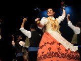 Noche de danza y recuerdos en el 75º Aniversario de Coros y Danzas de Jumilla