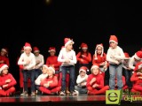 Alumnos del colegio La Asunción tomaron hoy el relevo de las actuaciones navideñas 2016 en el Teatro Vico