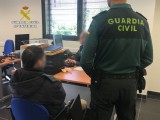 La Guardia Civil detiene a un varón por estafar a ciudadanos de varias provincias a través de Internet