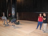 La renovación del entarimado del escenario del Teatro Vico estará terminada este mes