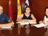 Firmado convenio de colaboración entre Ayuntamiento y AMFIJU