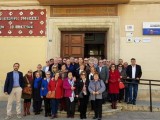Antiguos alumnos del IES Arzobispo Lozano visitan el centro 50 años después